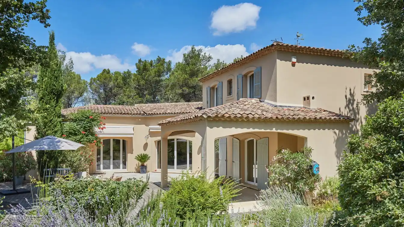 Peaceful Elegant Property