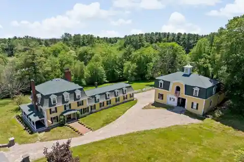Locally Iconic Property