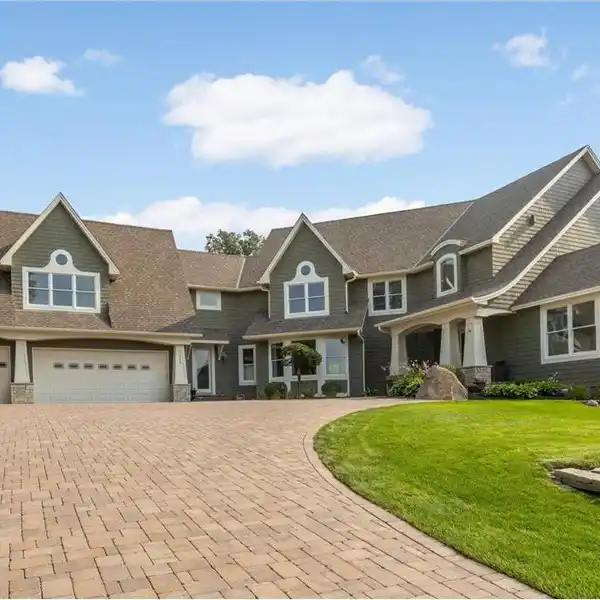 AMAZING MOVE-IN READY HOME