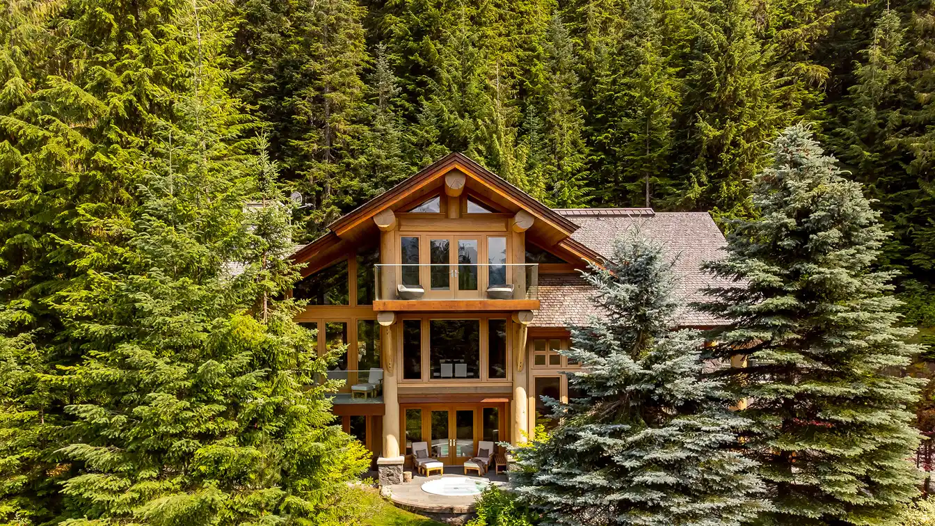 Ski-in/ski-out West Coast Mountain Chalet