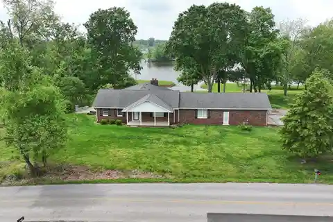 Exceptional Offering in the Heart of Bowling Green