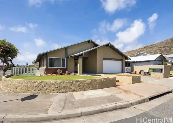 IMPECCABLE HOME ON A CORNER LOT