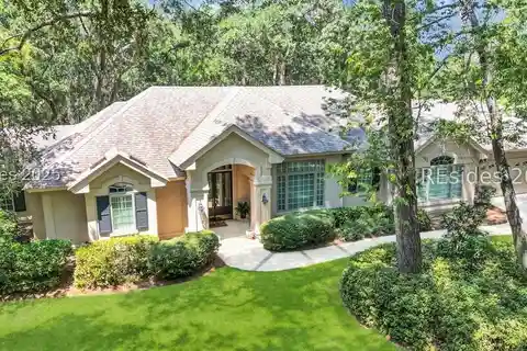 Beautifully Maintained Port Royal Plantation Home