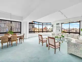 Spacious High-floor Corner Home