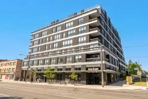 Exceptional Residence in a Gorgeous Boutique Building