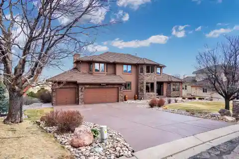 Luxurious Seclusion in Hunter's Point