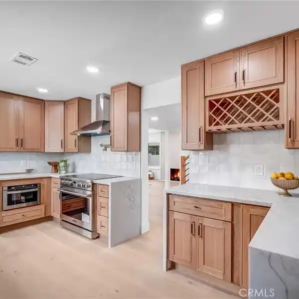 BEAUTIFULLY REMODELED CONTEMPORARY GEM