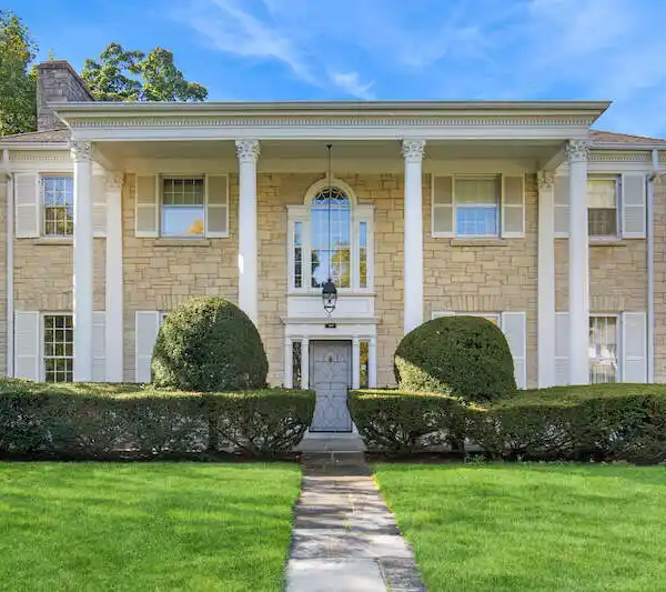 STATELY KENILWORTH RESIDENCE