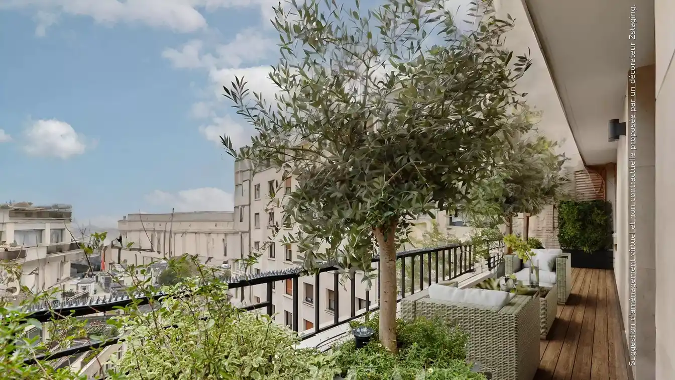 Luxuriously Renovated Apartment in a Prestigious Building