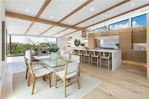 Brand-New Modern Coastal Retreat