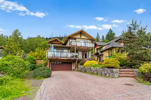Spacious Craftsman-Style Home in Britannia Beach