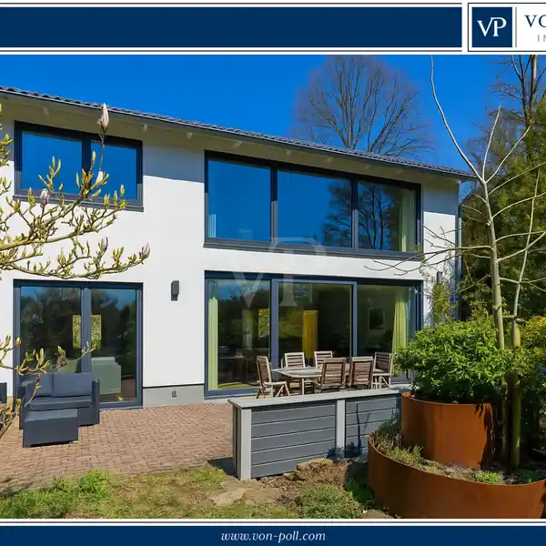 BEAUTIFULLY RENOVATED HOME IN A QUIET LOCATION