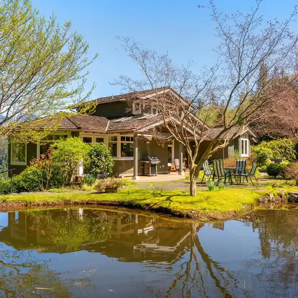 MAGICAL PROPERTY WITH WORLD-CLASS VIEWS
