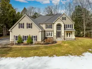 Extraordinary Residence in Desirable Scarborough Neighborhood
