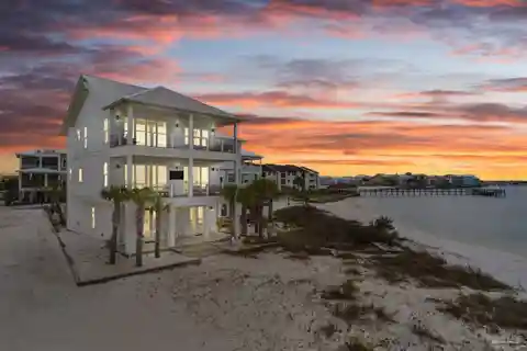 Exceptional Navarre Beach Retreat