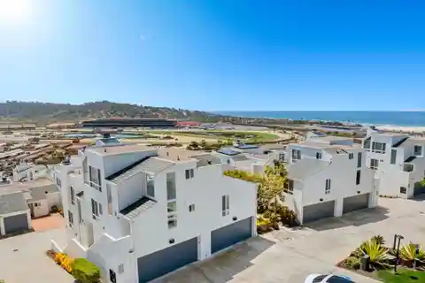 Beautifully Remodeled Ocean-view Condo