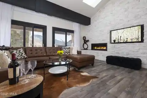 Beautiful Top-floor Enzian Penthouse