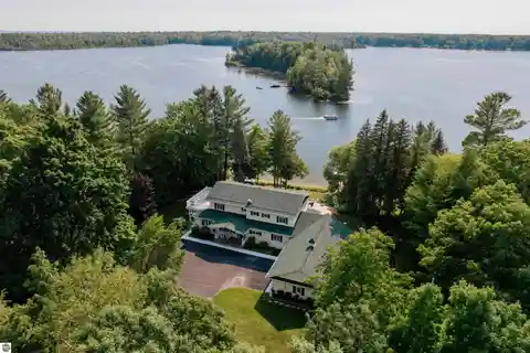 Bass Lake Beauty with Private Shoreline