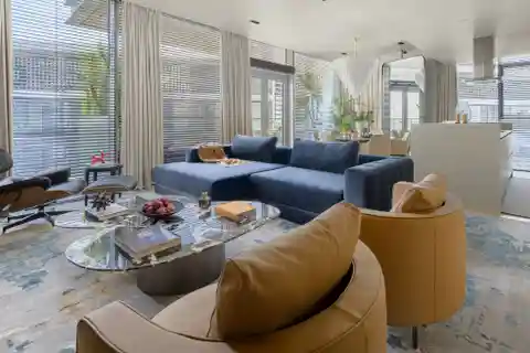 Luxury Living at Bluewaters Residence, Dubai