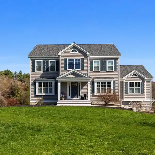 IMMACULATE COLONIAL ON 3.5 ACRES