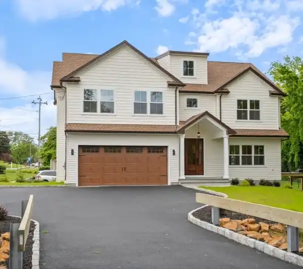 PREMIER COLONIAL WITH LUXURY FINISHES