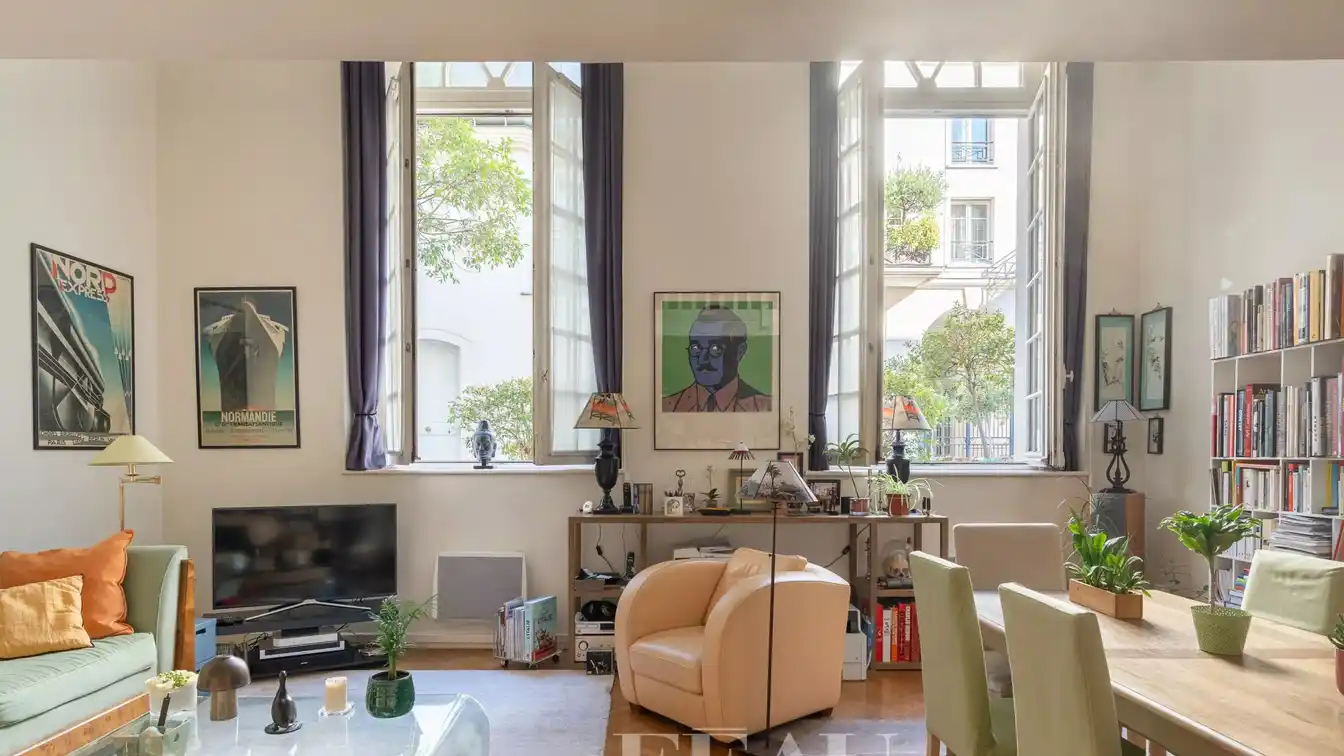 Exclusive Apartment in a Renovated Private Mansion
