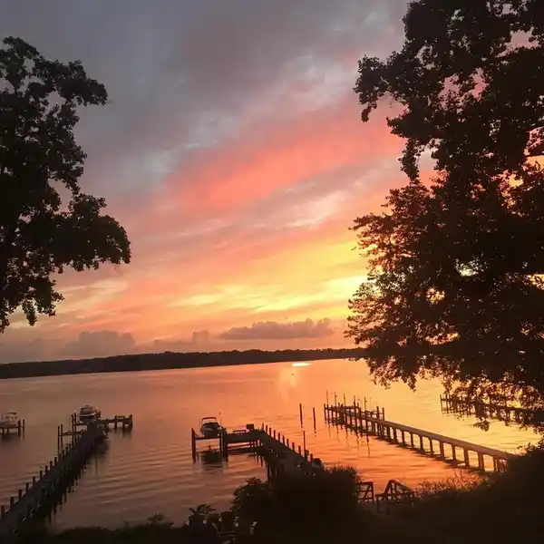 THOUGHTFULLY DESIGNED RIVERFRONT HOME IN SEVERNA PARK
