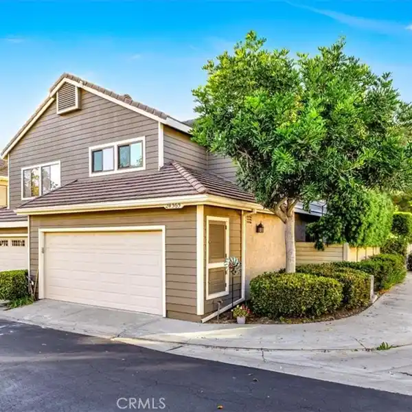 TURN-KEY LAGUNA NIGUEL HOME MINUTES FROM BEACH