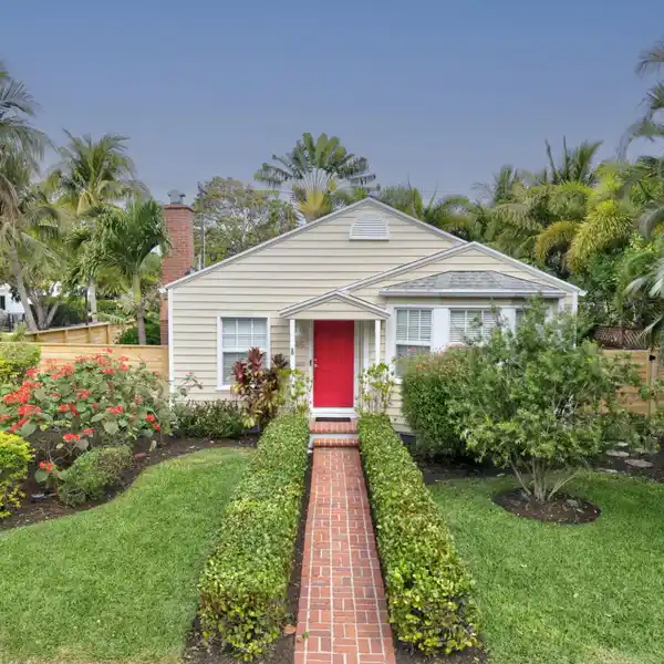 CHARMING PROPERTY WITH GUEST COTTAGE
