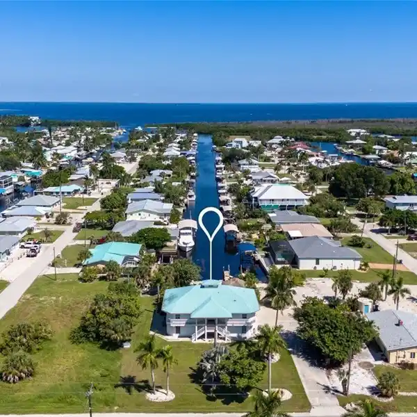 GULF-ACCESS WATERFRONT PARADISE