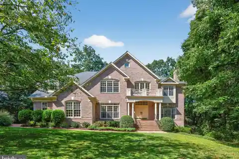 Updated Mclean Residence with Hardwood Floors and Entertainer’s Layout