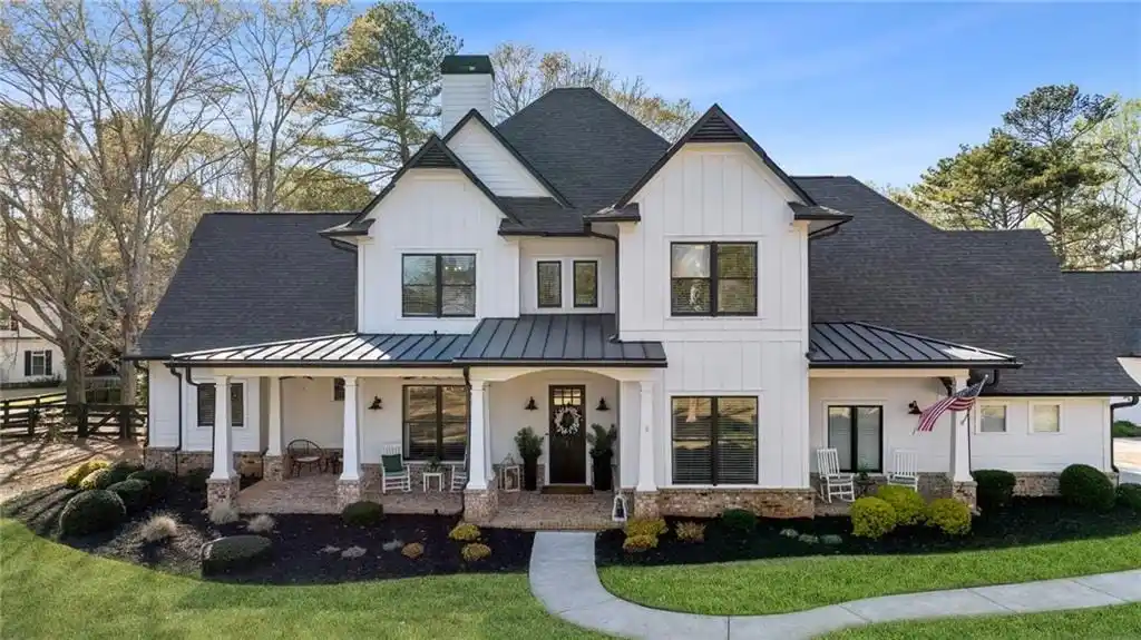 Modern Farmhouse Retreat