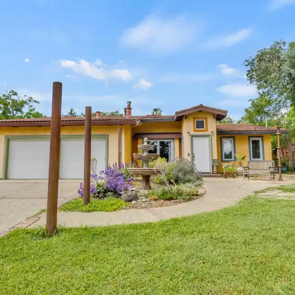ONE-OF-A-KIND PROPERTY IN A PREMIUM LOCATION