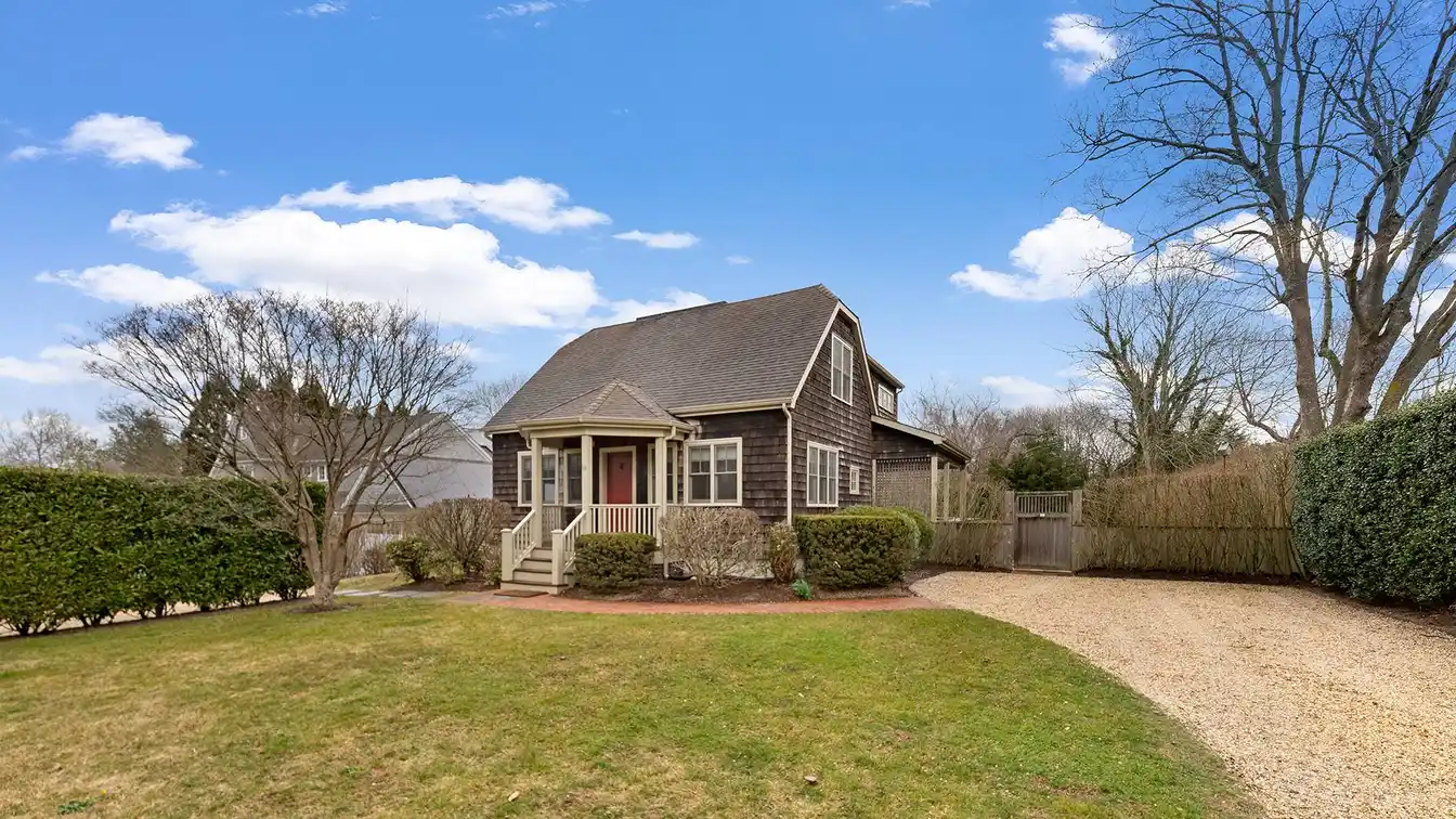 Elegant Traditional Retreat