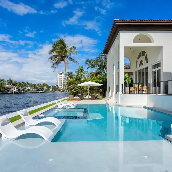 EXCEPTIONAL MODERN-MEDITERRANEAN HOME ON THE INTRACOASTAL