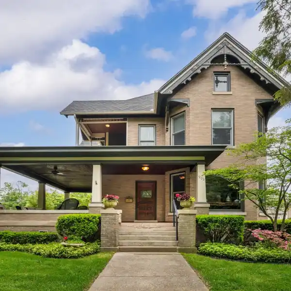 REMARKABLE PROPERTY ON DESIRABLE LAKE BOULEVARD