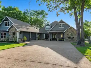 Stunning Lakefront Home
