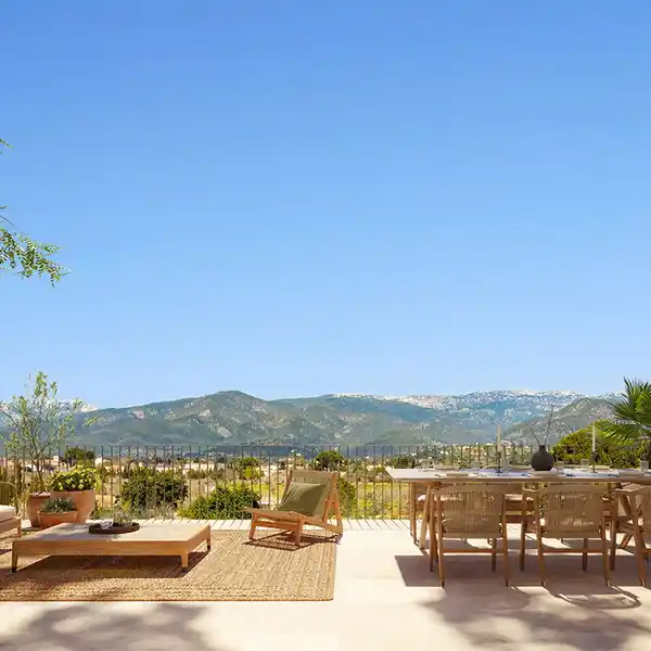THE PERFECT FUSION OF TRADITIONAL MALLORCAN ARCHITECTURE AND MODERN DESIGN