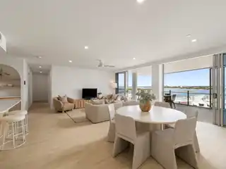 Luxurious Sky Home