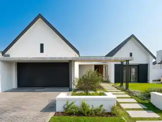 Luxury Home in the Acres at Pearl Valley Golf & Country Estate