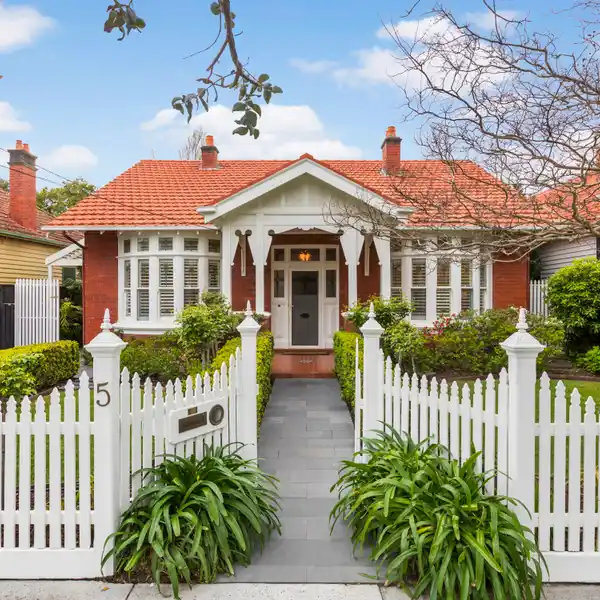 SUPERB CIRCA 1914 FEDERATION RESIDENCE