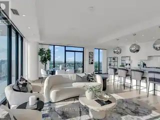 Extraordinary Corner Suite in Prestigious Upper East Village