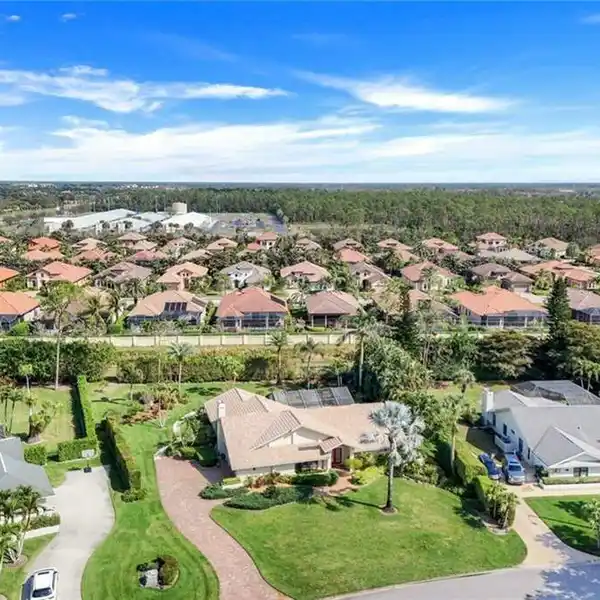 PRIVATE AND SECLUDED ESTATE POOL HOME IN IMPERIAL GOLF ESTATES