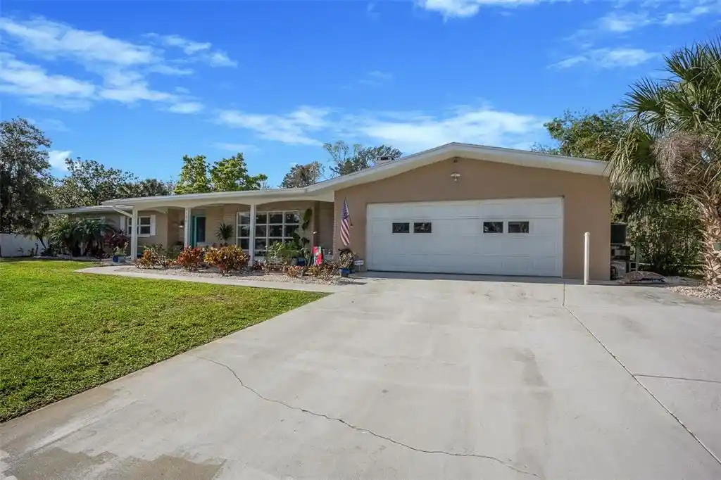 Amazing Waterfront Home in Crystal Shores Estates