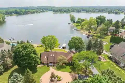 Stunning Lakefront Home on All-Sports Waumegah Lake
