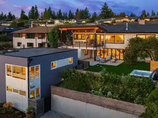 Midcentury Modern Meets the Pacific Northwest Contemporary Era