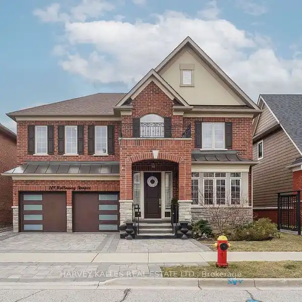 GRAND CUSTOM HOME