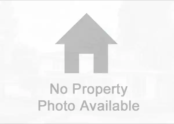 BRIGHT AND WELL-MAINTAINED HOME IN FAMILY-ORIENTED WEST WOODBRIDGE