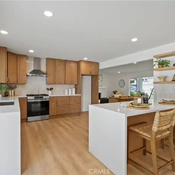 TIMELESS DESIGN WITH MODERN LIVING
