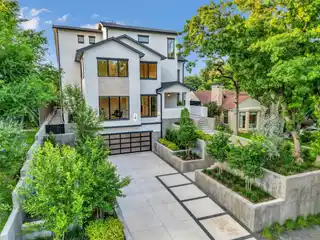 New Home in Hillside of Iconic East Kessler